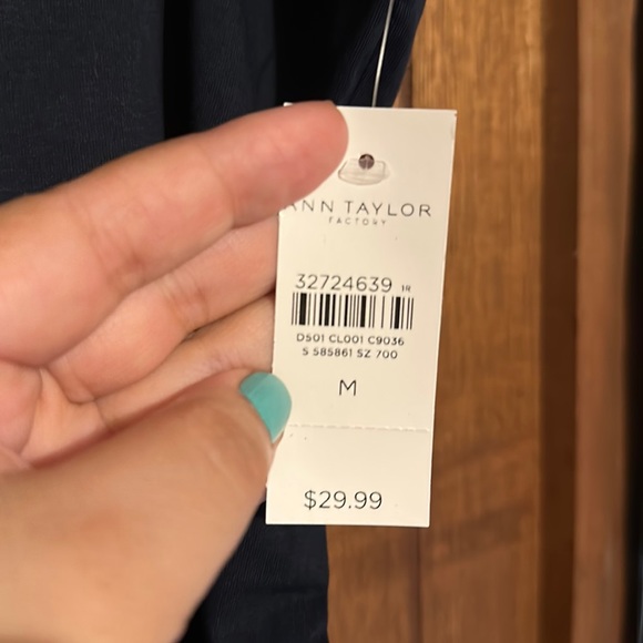 ANN TAYLOR Stretch Camisole in Navy - Picture 2 of 4